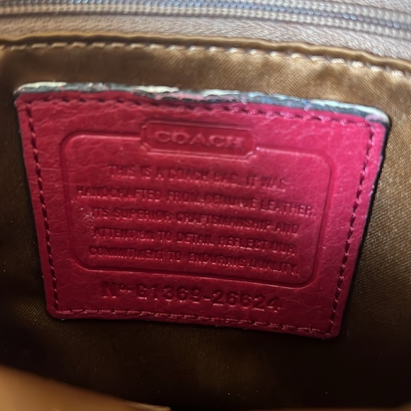 COACH- genuine RED leather crossbody bag - Picture 5 of 8